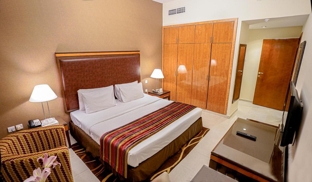 Xclusive Hotel Apartments Дубай Екстериор снимка