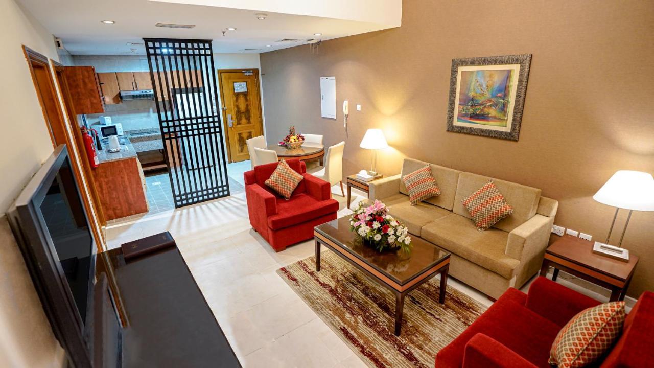 Xclusive Hotel Apartments Дубай Екстериор снимка