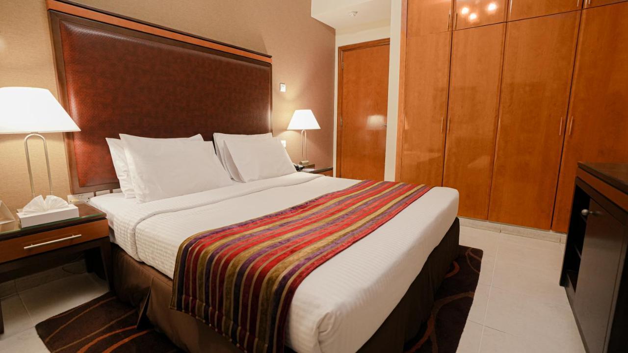 Xclusive Hotel Apartments Дубай Екстериор снимка