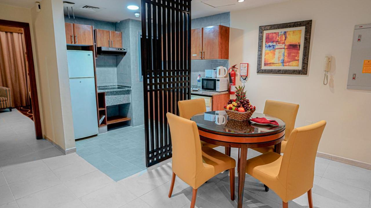 Xclusive Hotel Apartments Дубай Екстериор снимка