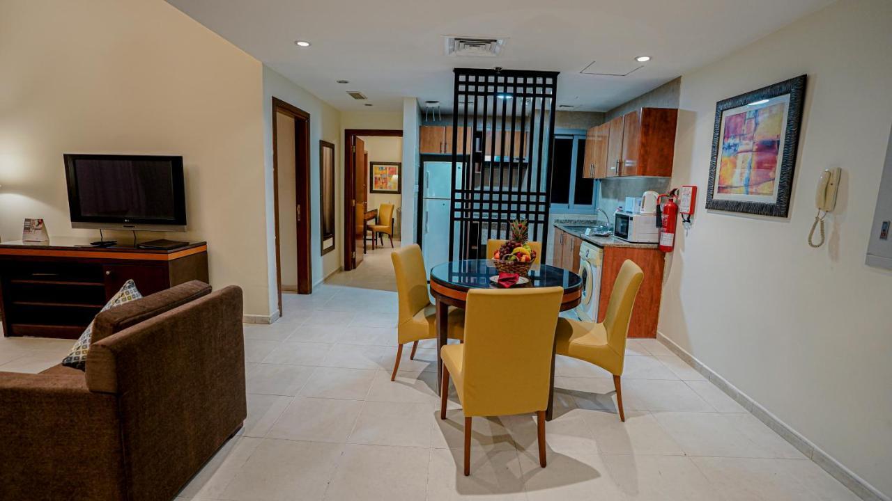 Xclusive Hotel Apartments Дубай Екстериор снимка