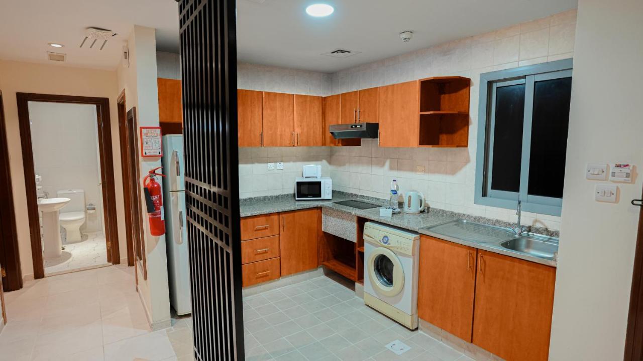 Xclusive Hotel Apartments Дубай Екстериор снимка