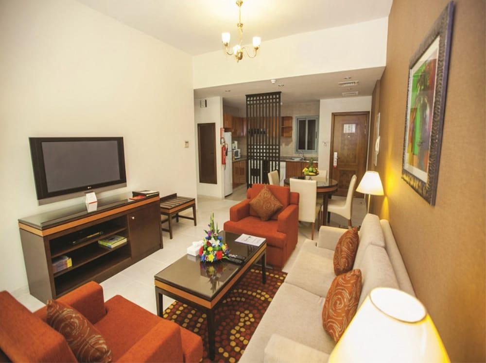 Xclusive Hotel Apartments Дубай Екстериор снимка