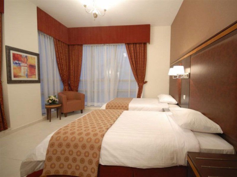 Xclusive Hotel Apartments Дубай Екстериор снимка