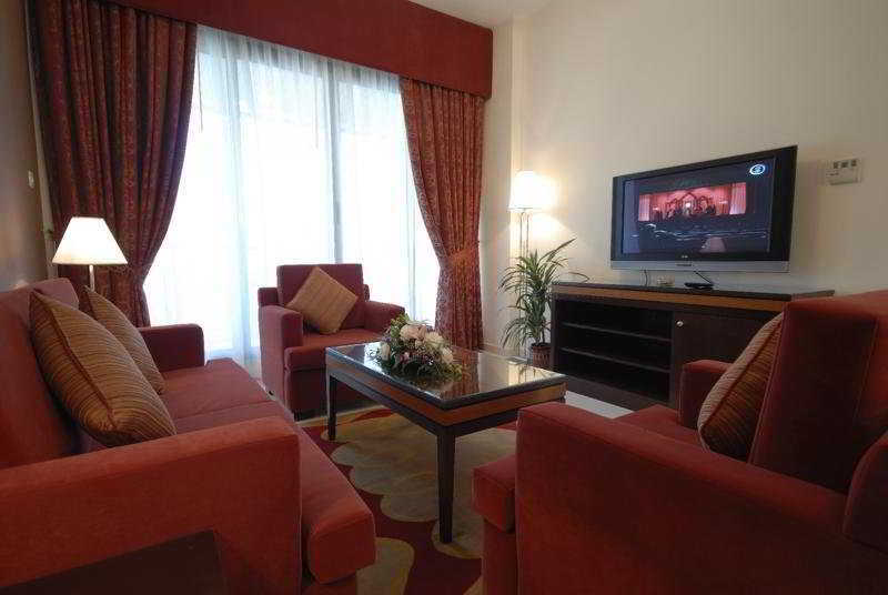 Xclusive Hotel Apartments Дубай Екстериор снимка