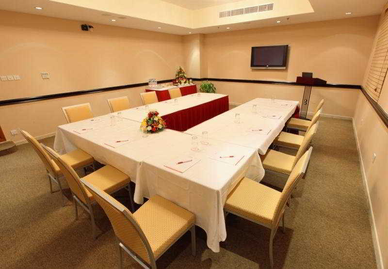 Xclusive Hotel Apartments Дубай Екстериор снимка