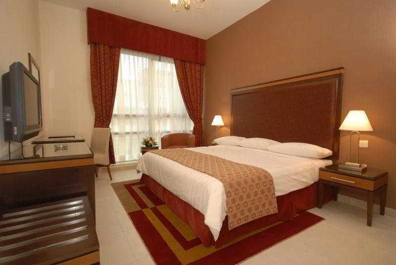 Xclusive Hotel Apartments Дубай Екстериор снимка