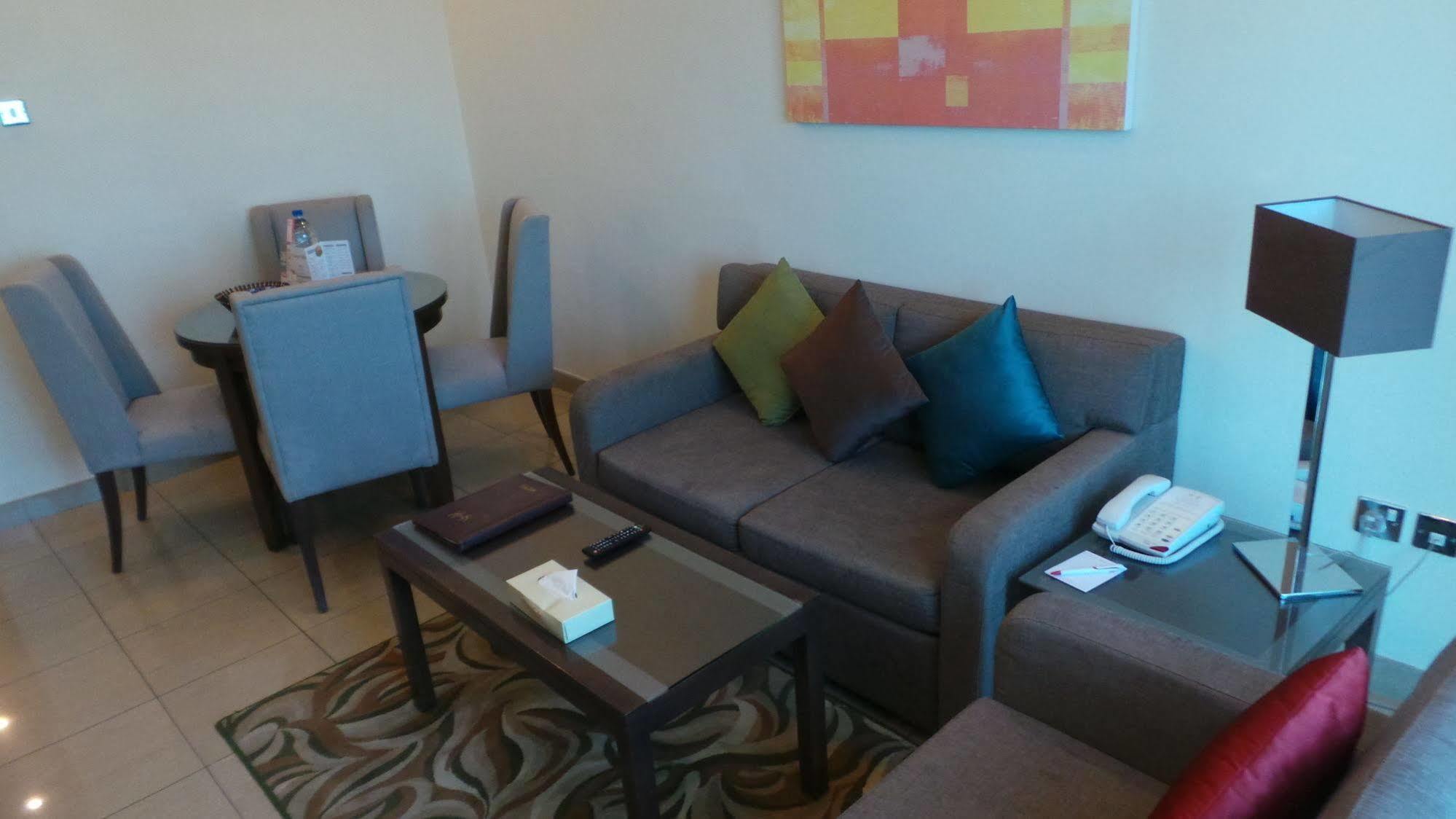 Xclusive Hotel Apartments Дубай Екстериор снимка